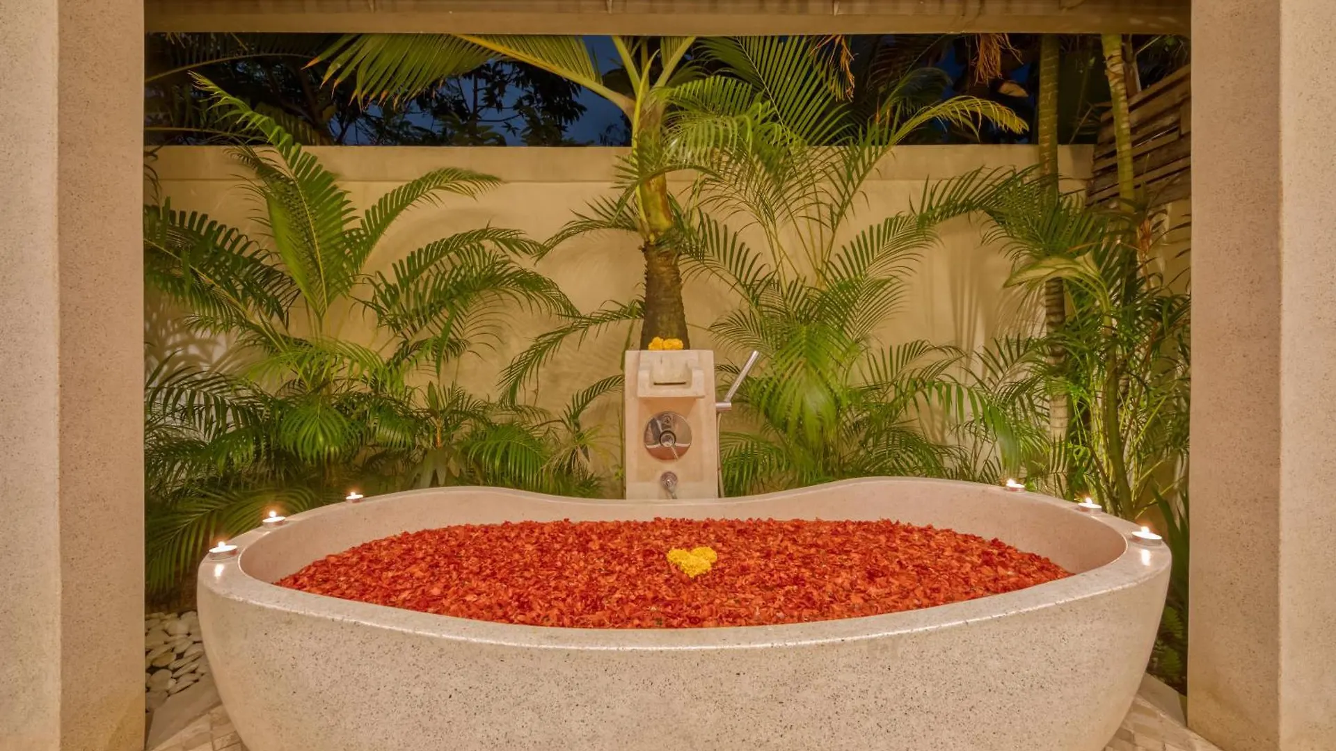 Promo 4 Bd Spacious Villa In Strategic Location Seminyak  Apartment Seminyak (Bali)