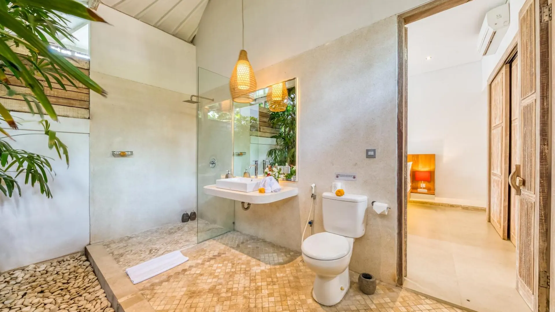 Promo 4 Bd Spacious Villa In Strategic Location Seminyak 0*,  Indonésie